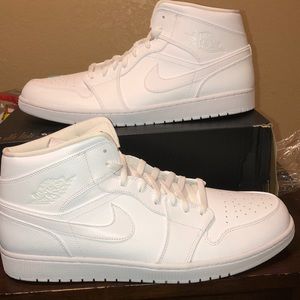 Air Jordan 1 Mid Triple White 554724-129  Size 18